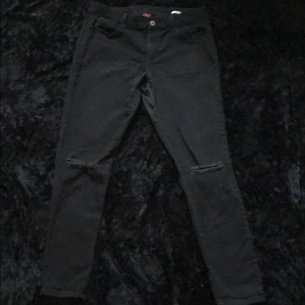 Distressed Jeans